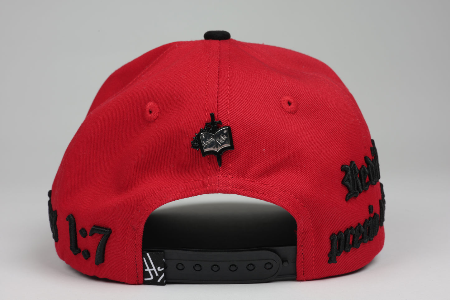 Efesios 1:7 · Red/Black (Rojo con Negro Tela/Gamuza)