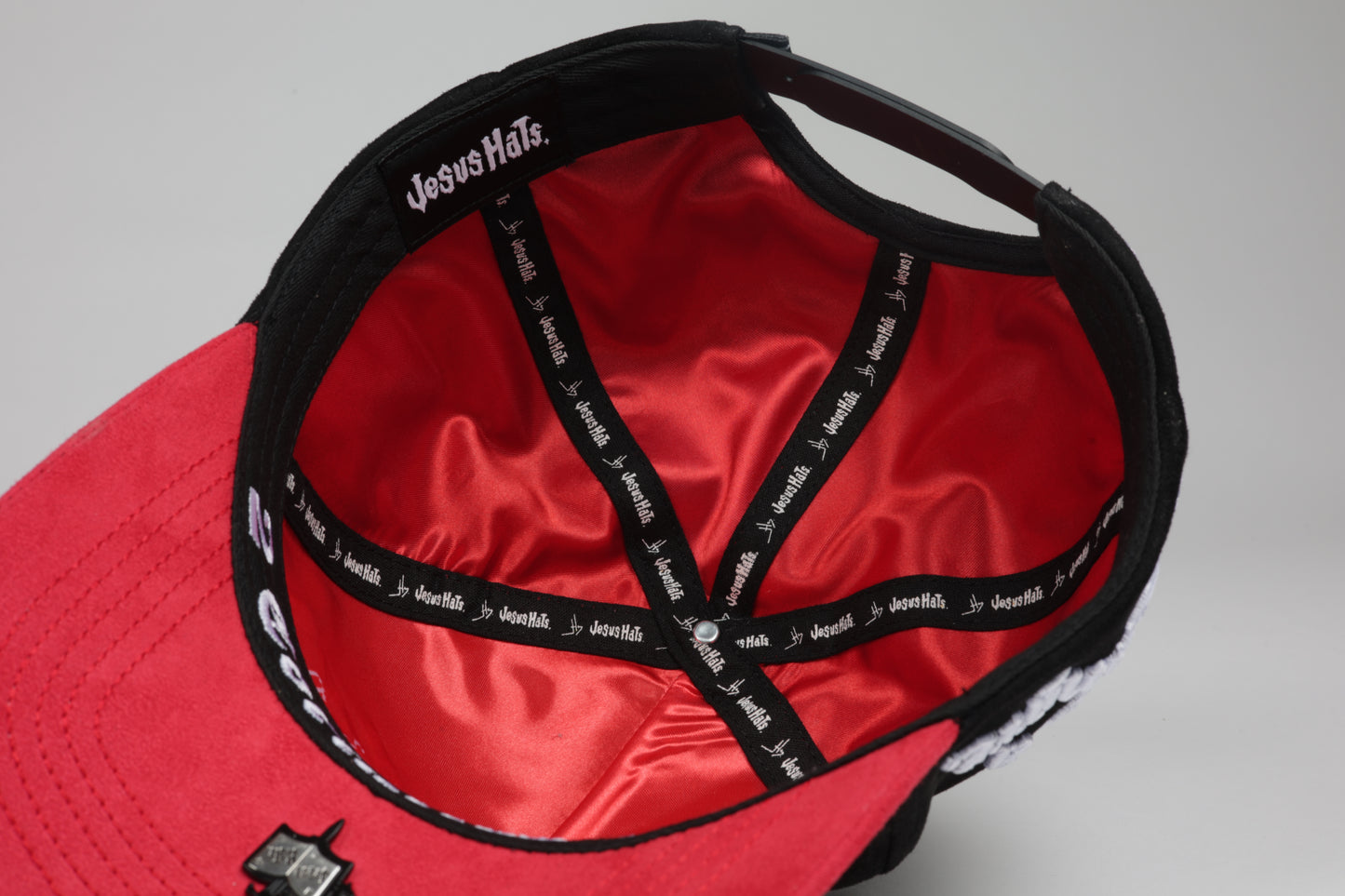 Efesios 1:7 · Black/Red (Negro con Rojo Gamuza Premuim)