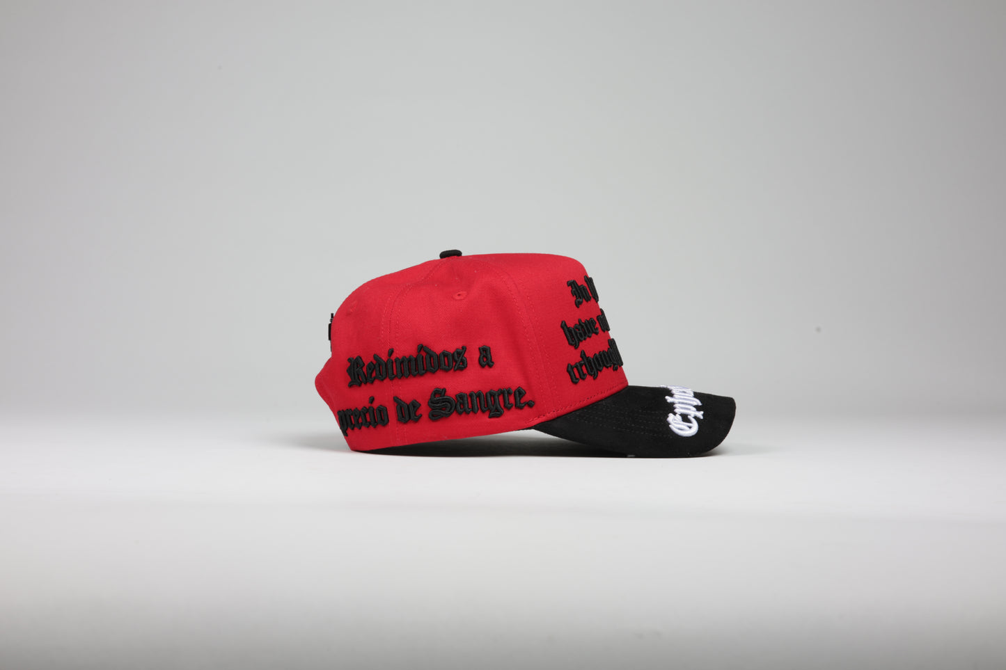 Efesios 1:7 · Red/Black (Rojo con Negro Tela/Gamuza)